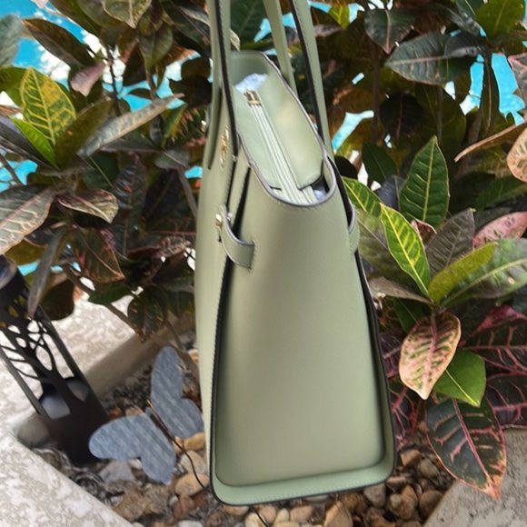 Michael Kors Carmen Large Leather NS Tote Light Sage Multi - Picture 3 of 16